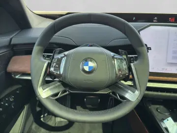 BMW 740 xDrive Limousine Facelift 2027