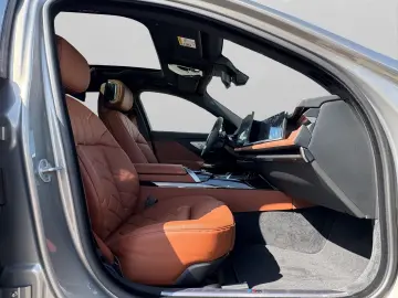 BMW 740 xDrive Limousine Facelift 2027