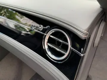 BENTLEY New Continental GT V8 Hybrid Black Edition
