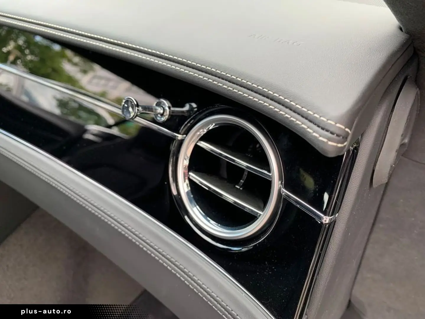 BENTLEY New Continental GT V8 Hybrid Black Edition