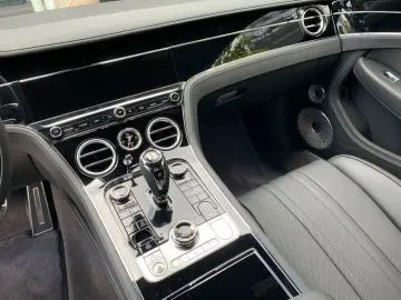 BENTLEY New Continental GT V8 Hybrid Black Edition