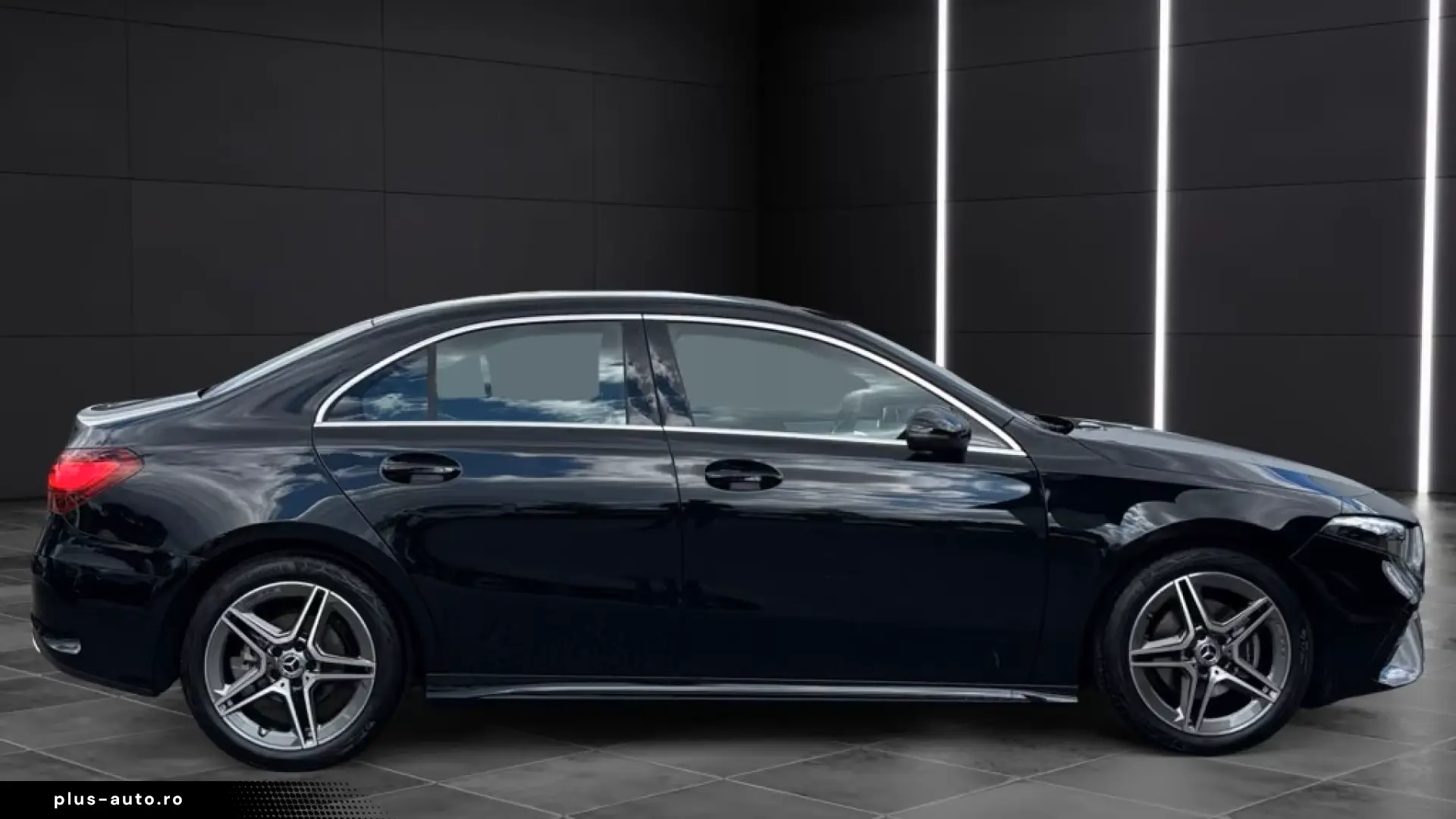 Mercedes-Benz A 180 AMG Line Advanced MBUX Premium