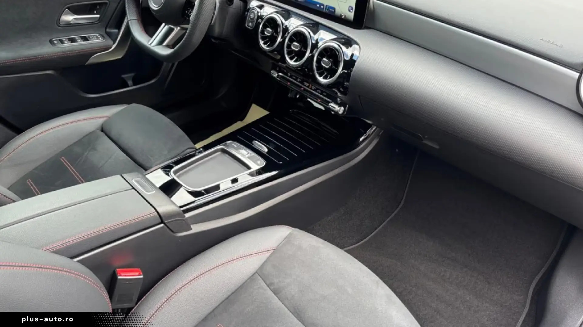 Mercedes-Benz A 180 AMG Line Advanced MBUX Premium