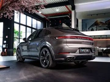 PORSCHE Cayenne Coupé E-Hybrid - SportDesign - Passenger