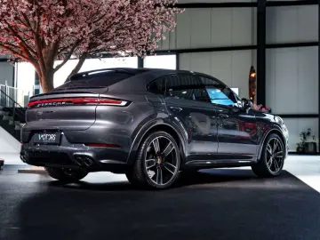 PORSCHE Cayenne Coupé E-Hybrid - SportDesign - Passenger