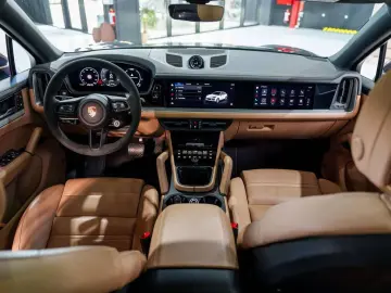 PORSCHE Cayenne Coupé E-Hybrid - SportDesign - Passenger