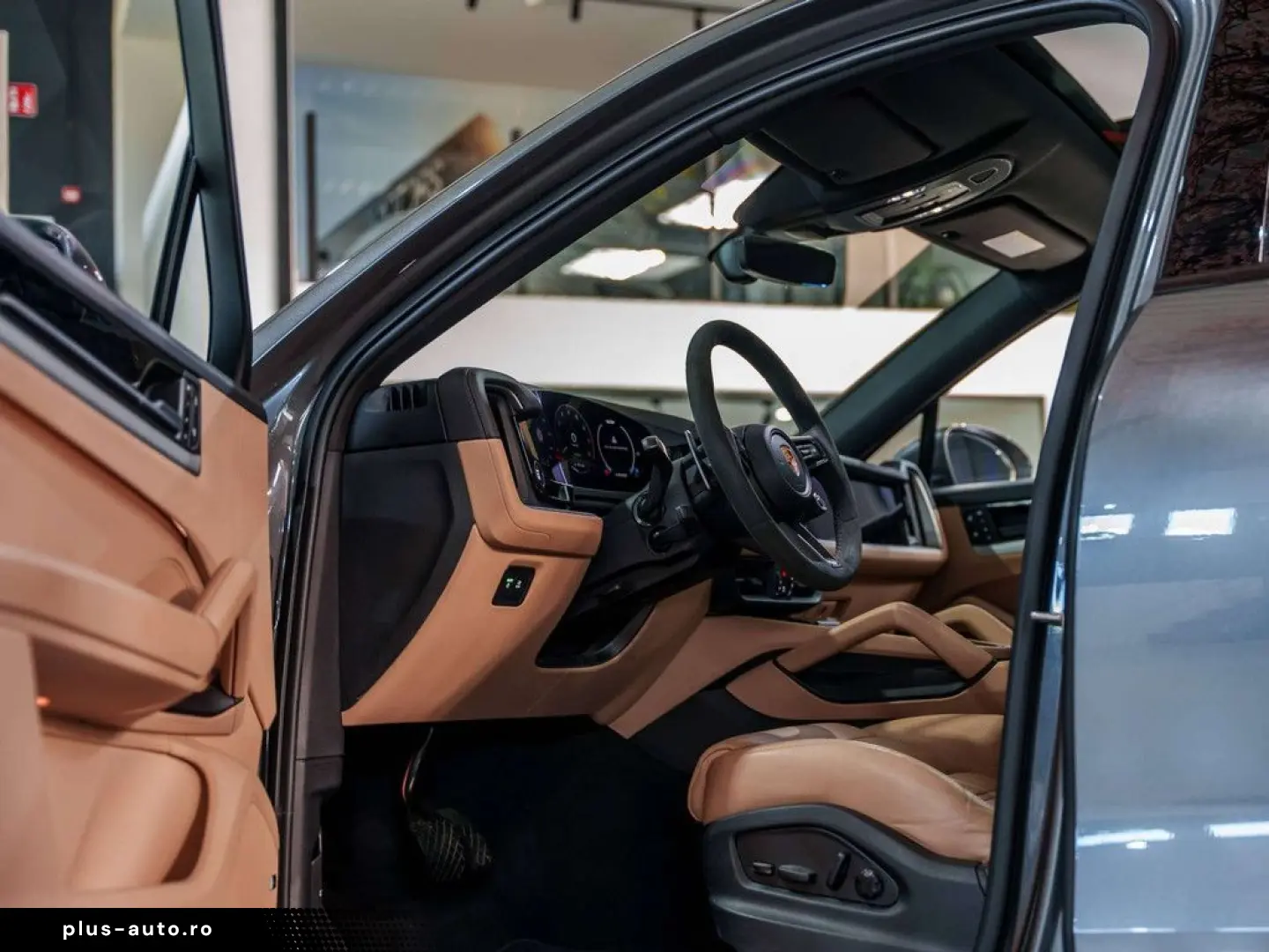 PORSCHE Cayenne Coupé E-Hybrid - SportDesign - Passenger