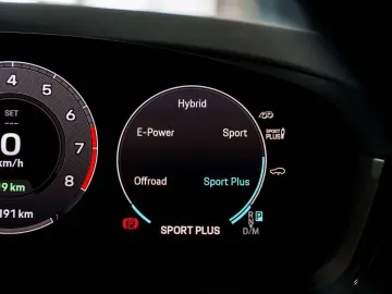 PORSCHE Cayenne Coupé E-Hybrid - SportDesign - Passenger