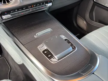MERCEDES-BENZ G 63 AMG MY 25 Manufaktur AHK Holzboden NP235t
