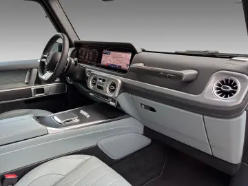 MERCEDES-BENZ G 63 AMG MY 25 Manufaktur AHK Holzboden NP235t