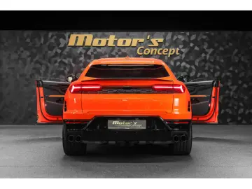 LAMBORGHINI Urus SE - ARANCIO EGON
