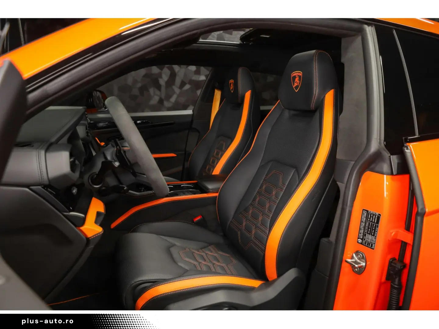 LAMBORGHINI Urus SE - ARANCIO EGON