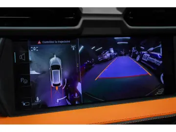 LAMBORGHINI Urus SE - ARANCIO EGON