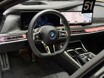 BMW 750 e xDr M Sport Pano-SKY Aut-Türen B&W
