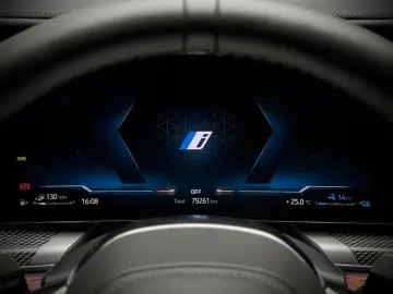 BMW 750 e xDr M Sport Pano-SKY Aut-Türen B&W