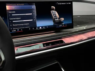 BMW 750 e xDr M Sport Pano-SKY Aut-Türen B&W