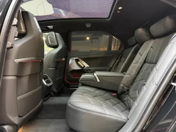 BMW 750 e xDr M Sport Pano-SKY Aut-Türen B&W