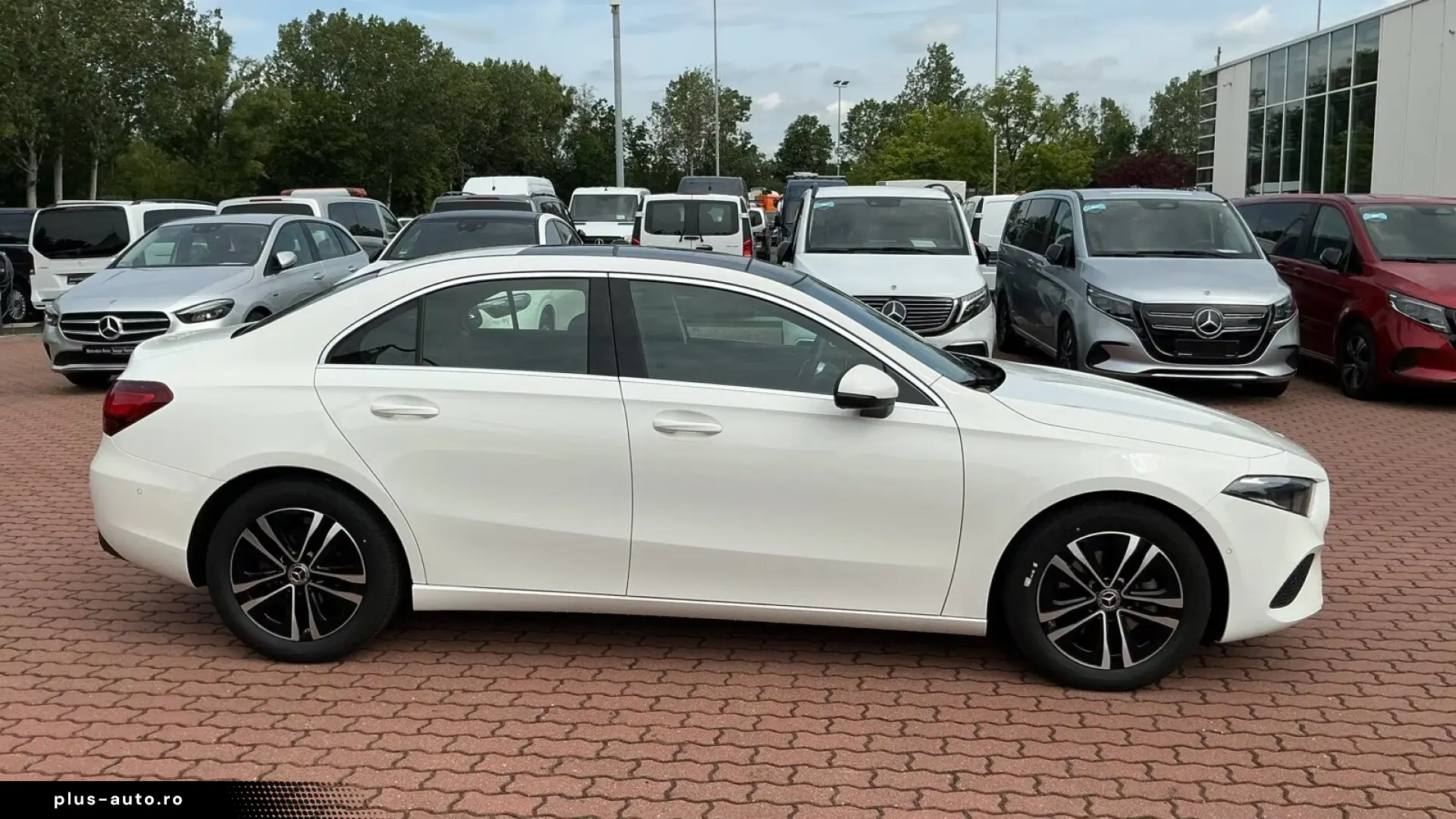 Mercedes-Benz A 180 Progressive Line Advanced Pano Distr
