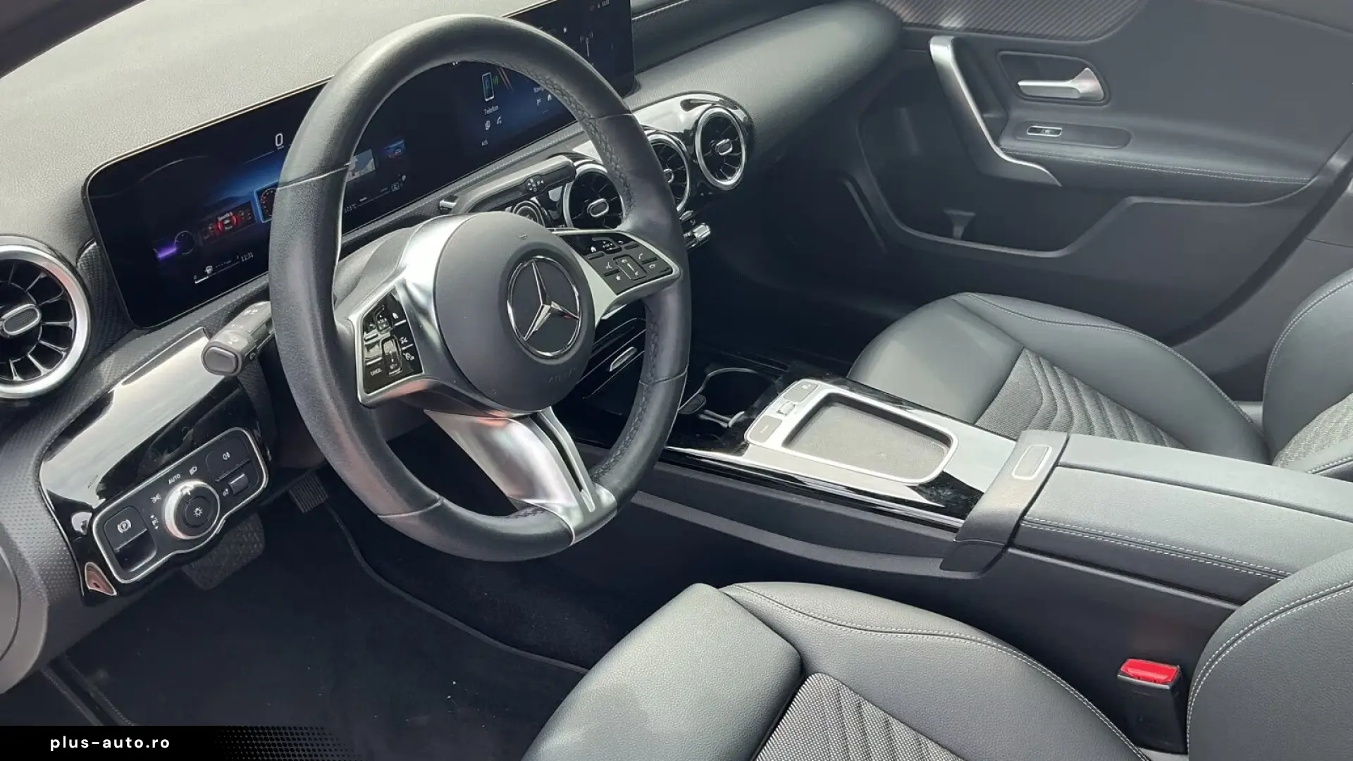 Mercedes-Benz A 180 Progressive Line Advanced Pano Distr