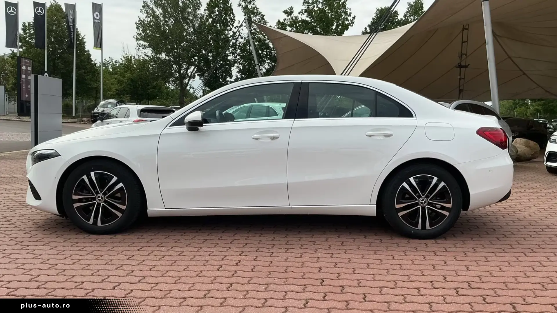 Mercedes-Benz A 180 Progressive Line Advanced Pano Distr