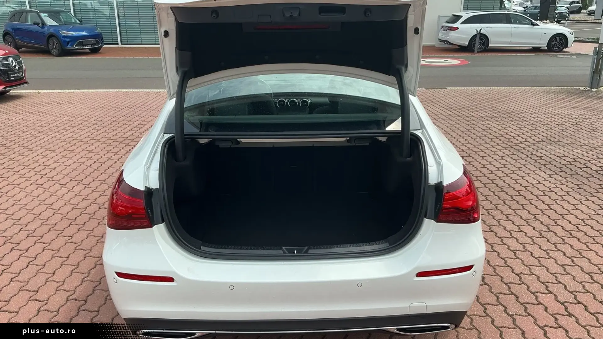 Mercedes-Benz A 180 Progressive Line Advanced Pano Distr