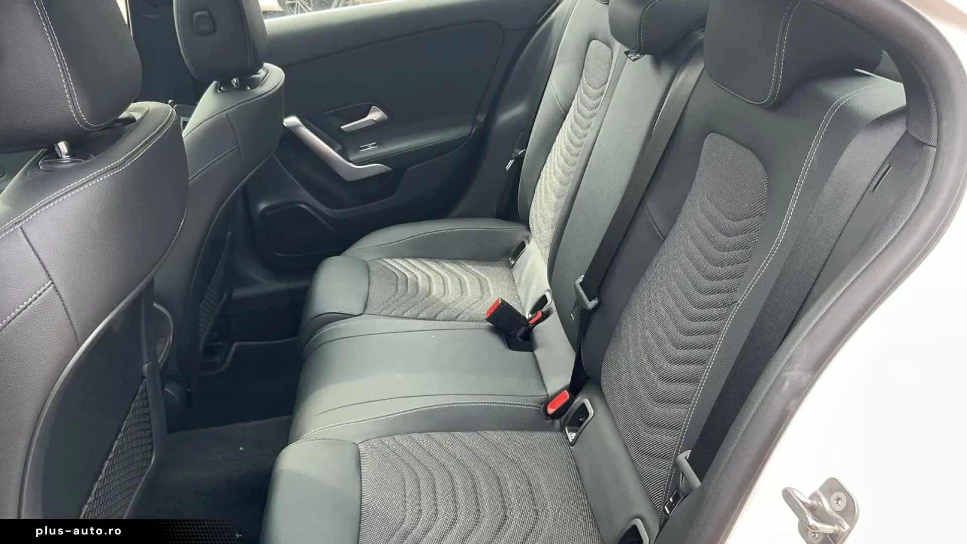Mercedes-Benz A 180 Progressive Line Advanced Pano Distr