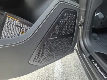 LAMBORGHINI Urus S 4.0 V8 Bang&Olufsen Head Up Pano Garantie
