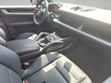 PORSCHE Cayenne E-Hybrid Pano SoftC ACC 360 HuD Bose 14w