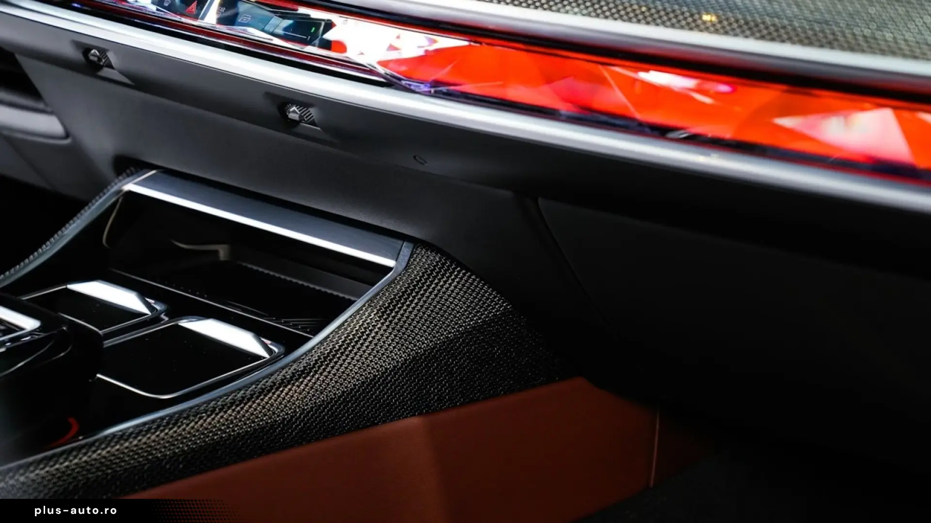 BMW 740xd M SPORT PRO Rear Interior SkyLounge