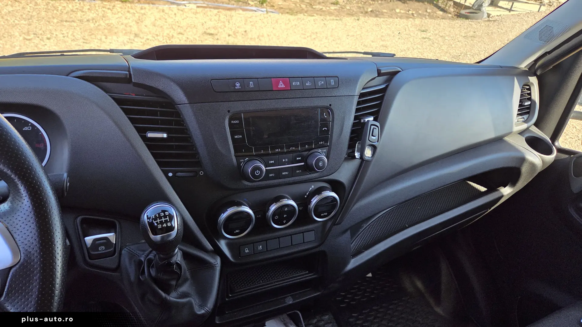 Iveco Daily 35-180 cu prelata
