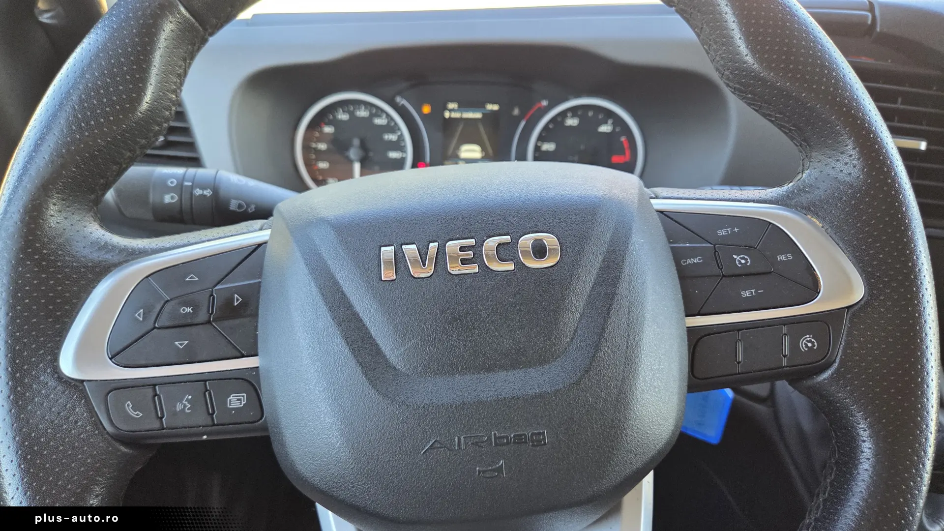 Iveco Daily 35-180 cu prelata