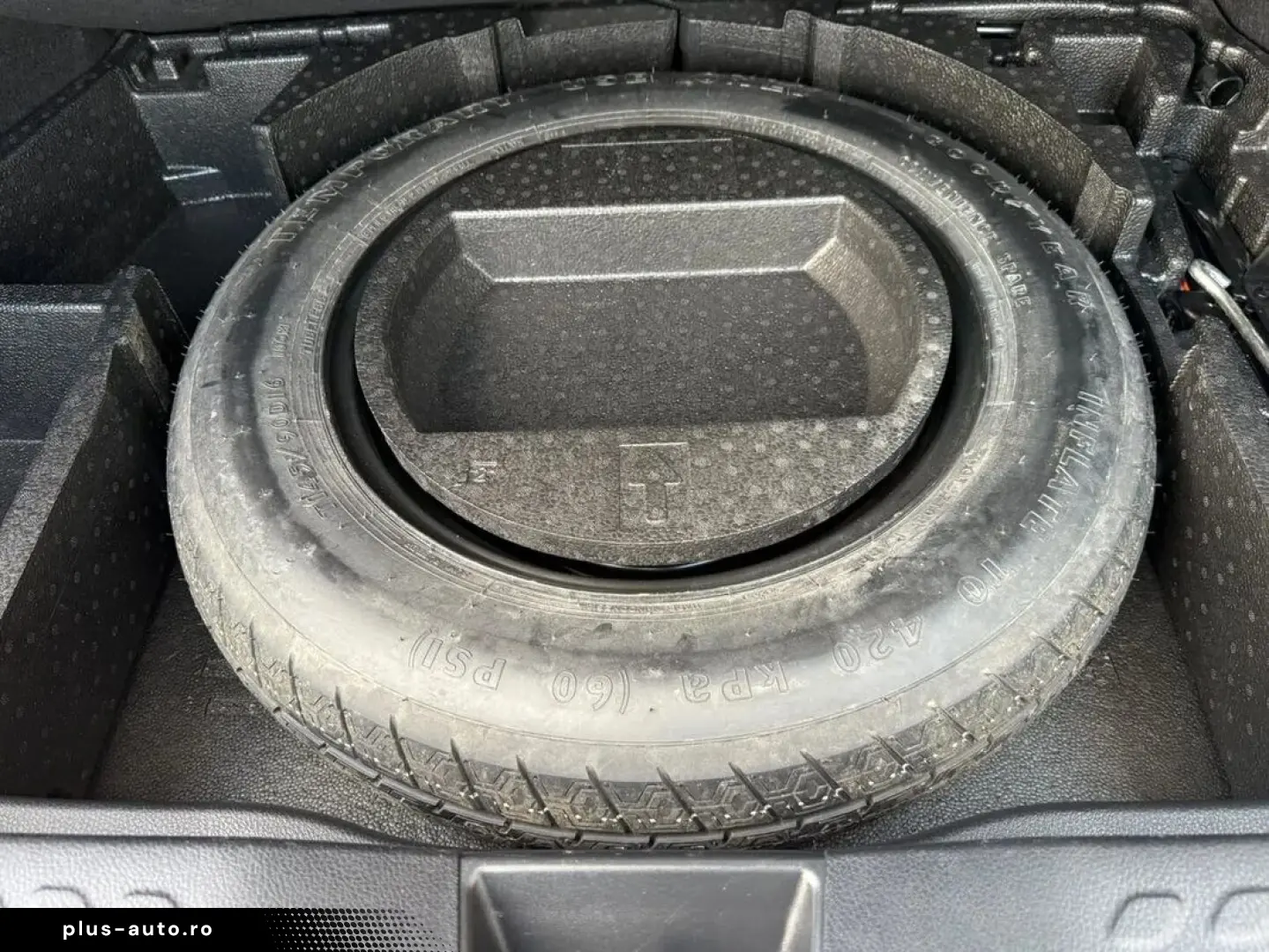 Toyota C-hr Style Bi-tone 1.8 Hybrid 122 Cp