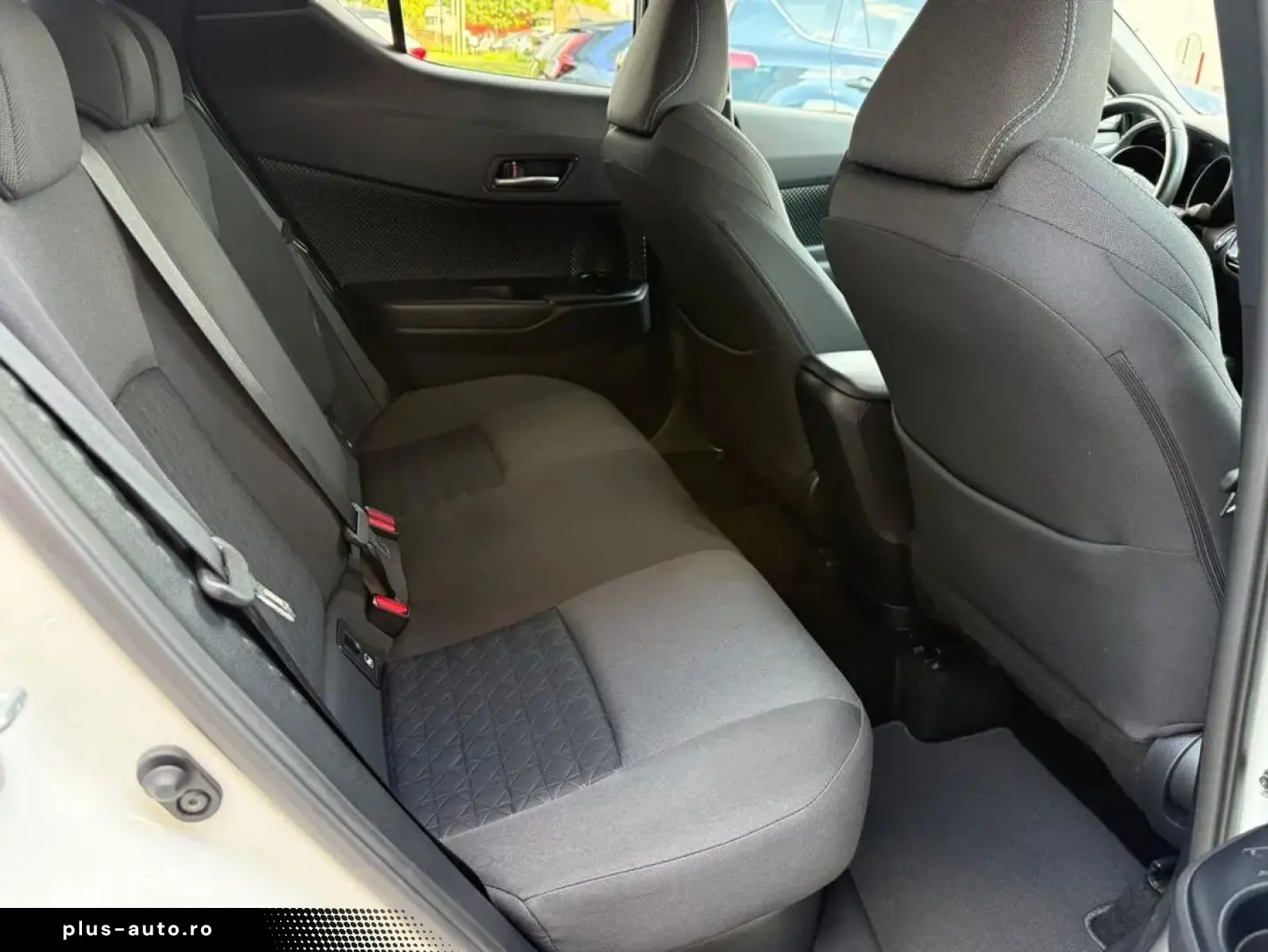 Toyota C-hr Style Bi-tone 1.8 Hybrid 122 Cp