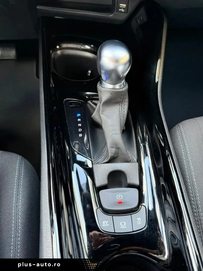 Toyota C-hr Style Bi-tone 1.8 Hybrid 122 Cp
