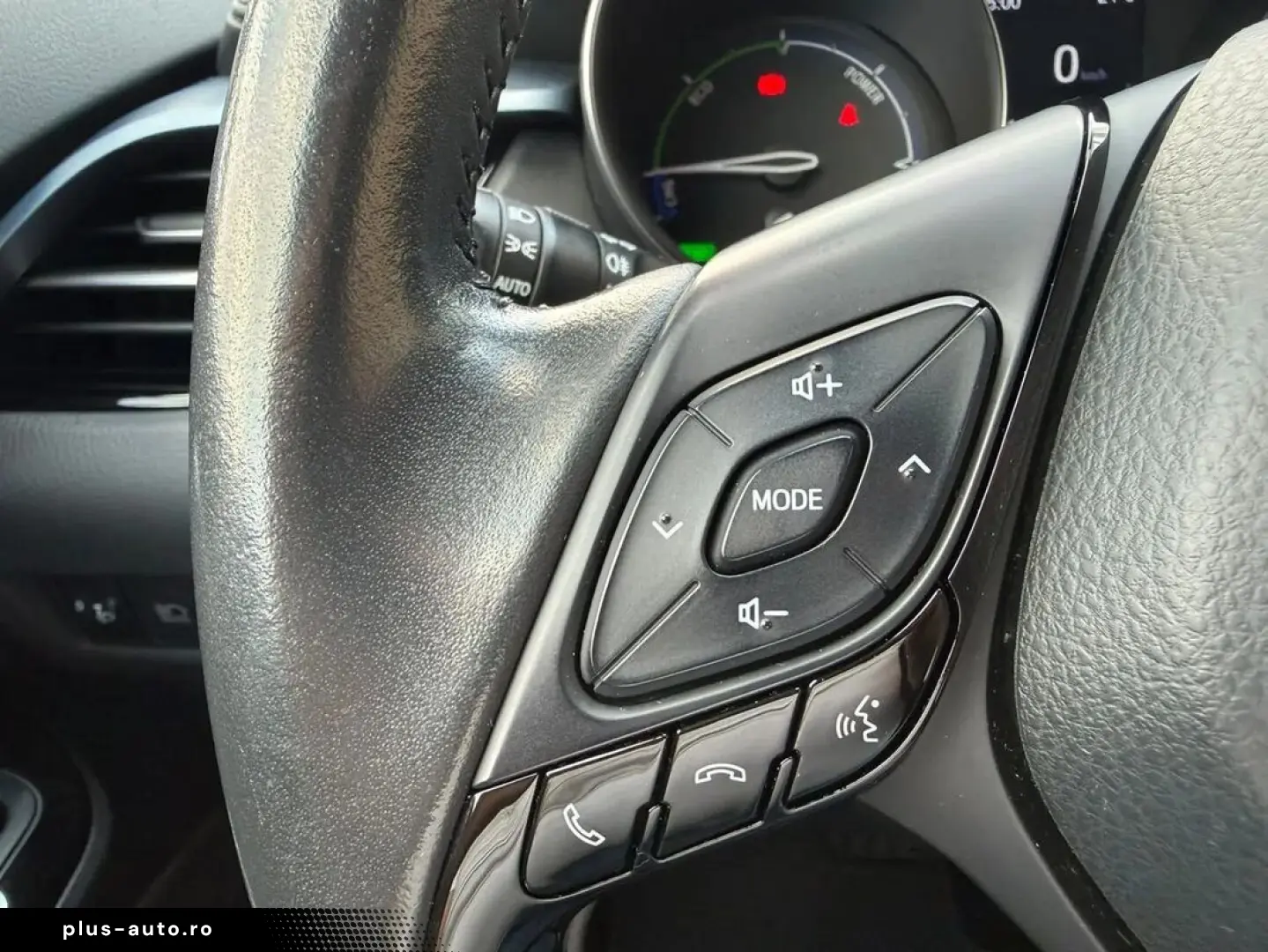 Toyota C-hr Style Bi-tone 1.8 Hybrid 122 Cp