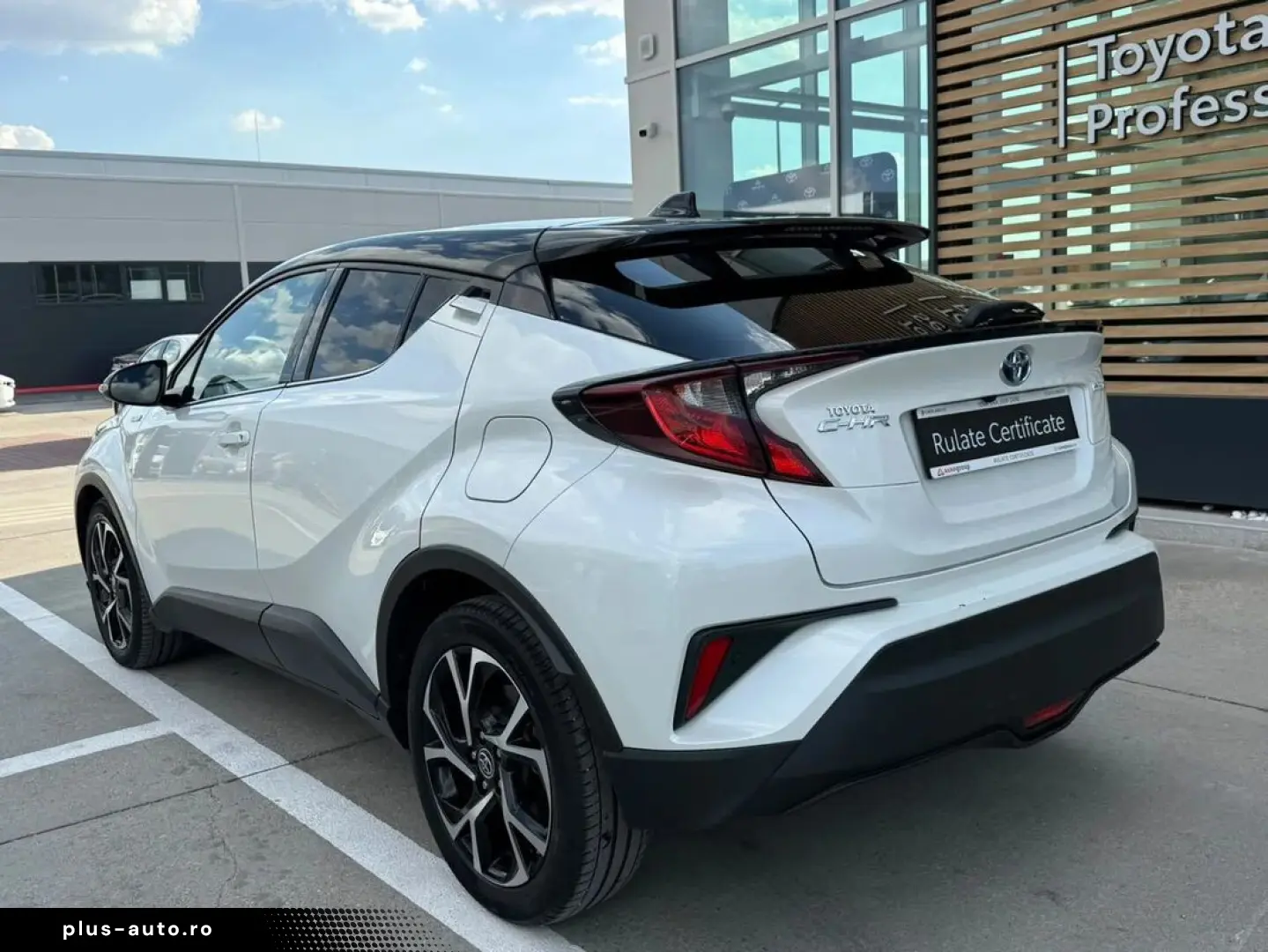 Toyota C-hr Style Bi-tone 1.8 Hybrid 122 Cp