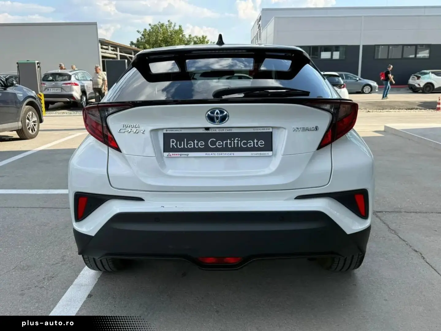 Toyota C-hr Style Bi-tone 1.8 Hybrid 122 Cp
