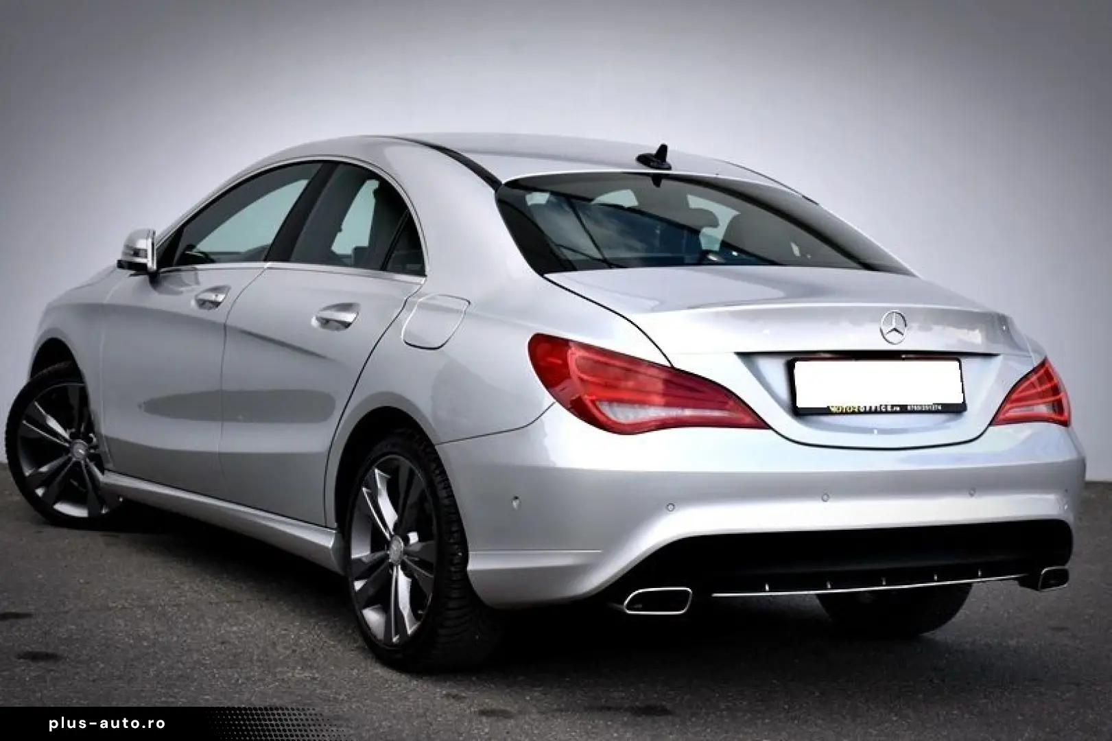 Mercedes-Benz Cla-180