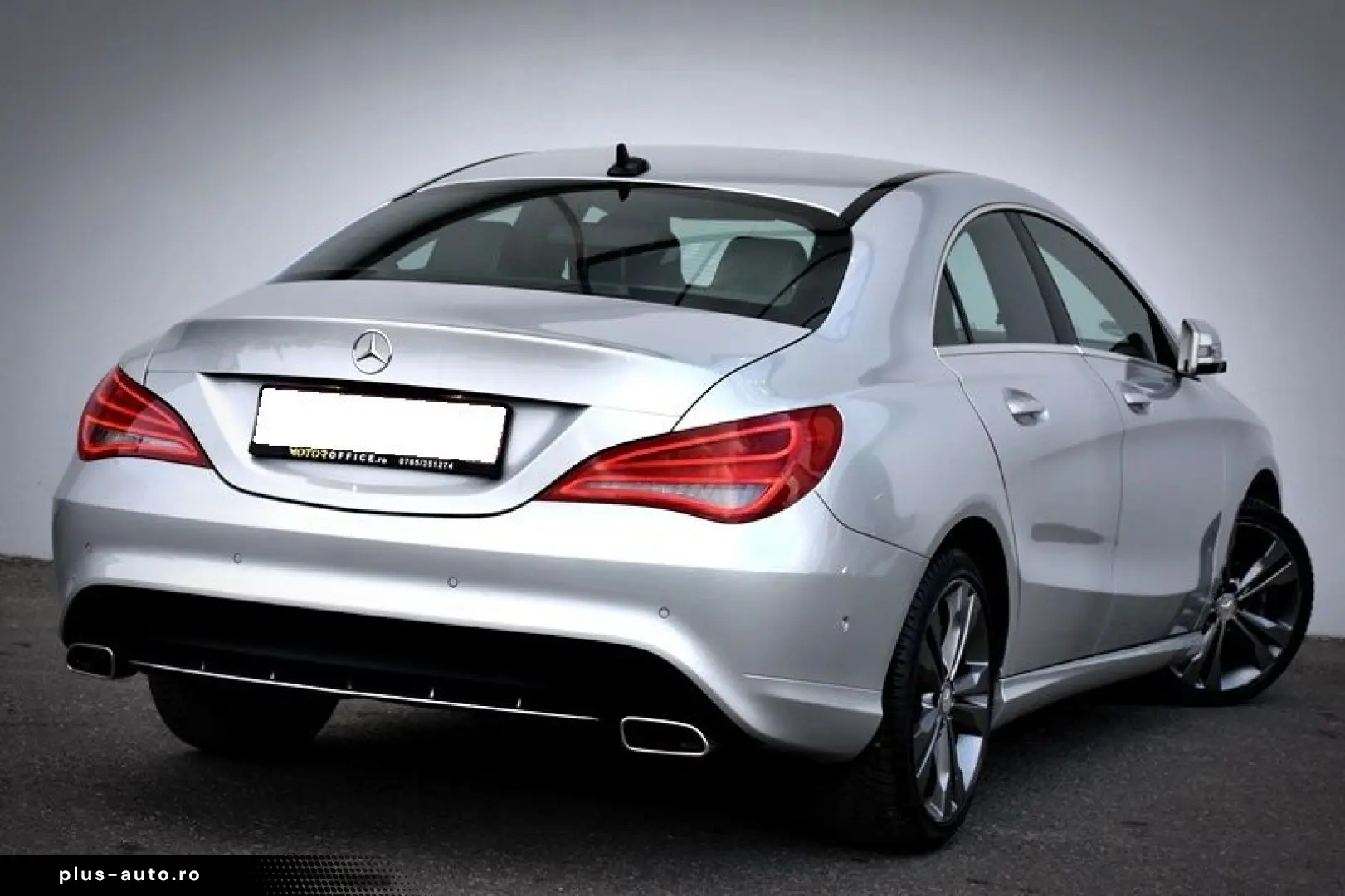 Mercedes-Benz Cla-180