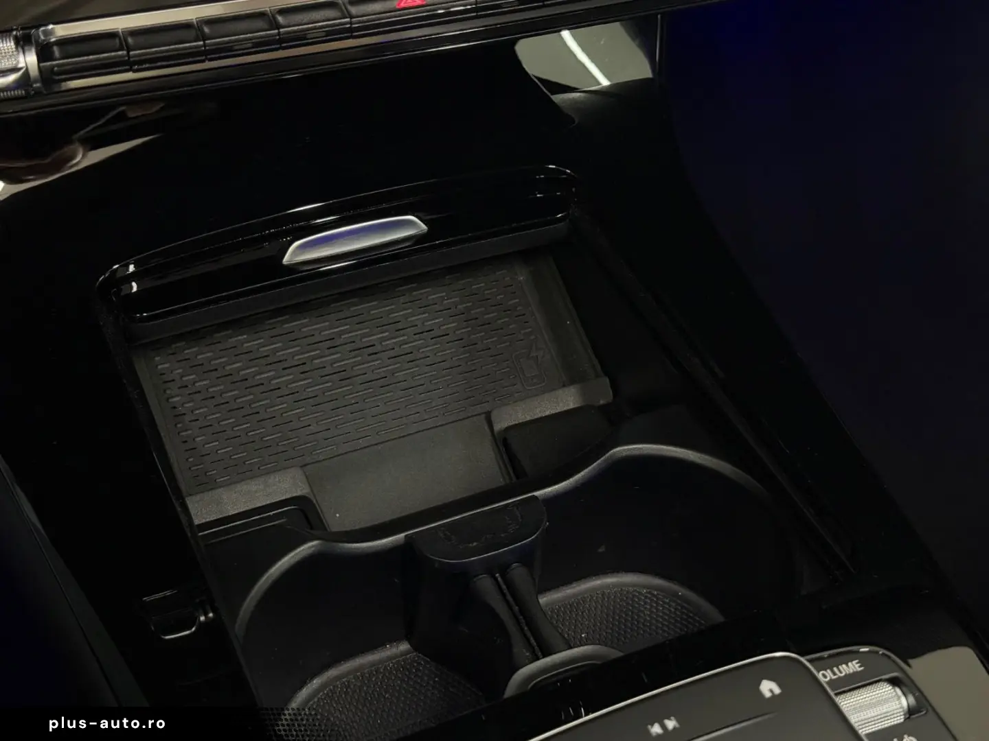 MERCEDES-BENZ CLA 200 AMG Line