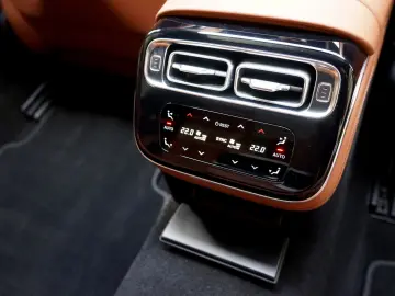 MERCEDES-BENZ S 63 AMGe Lang Designo 3xTV ACC 4x Mas…