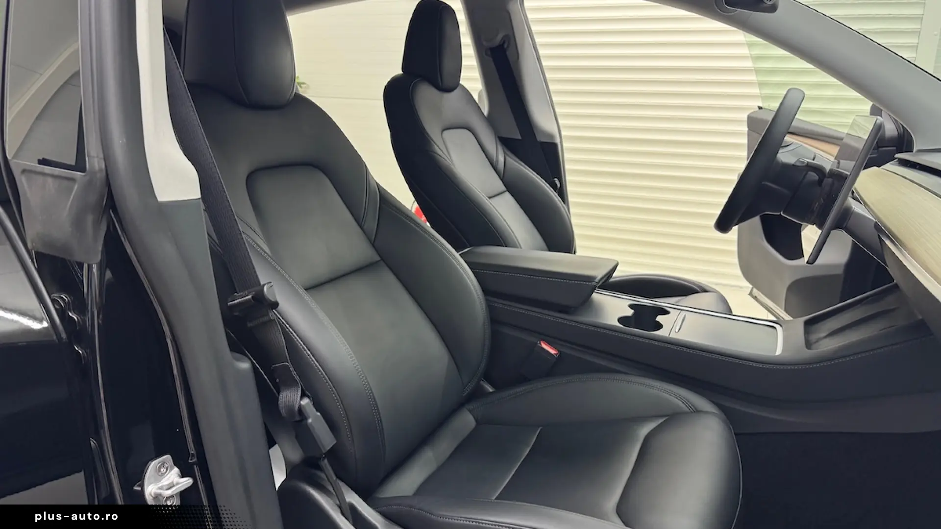 Tesla Model Y Dual Motor Long Range