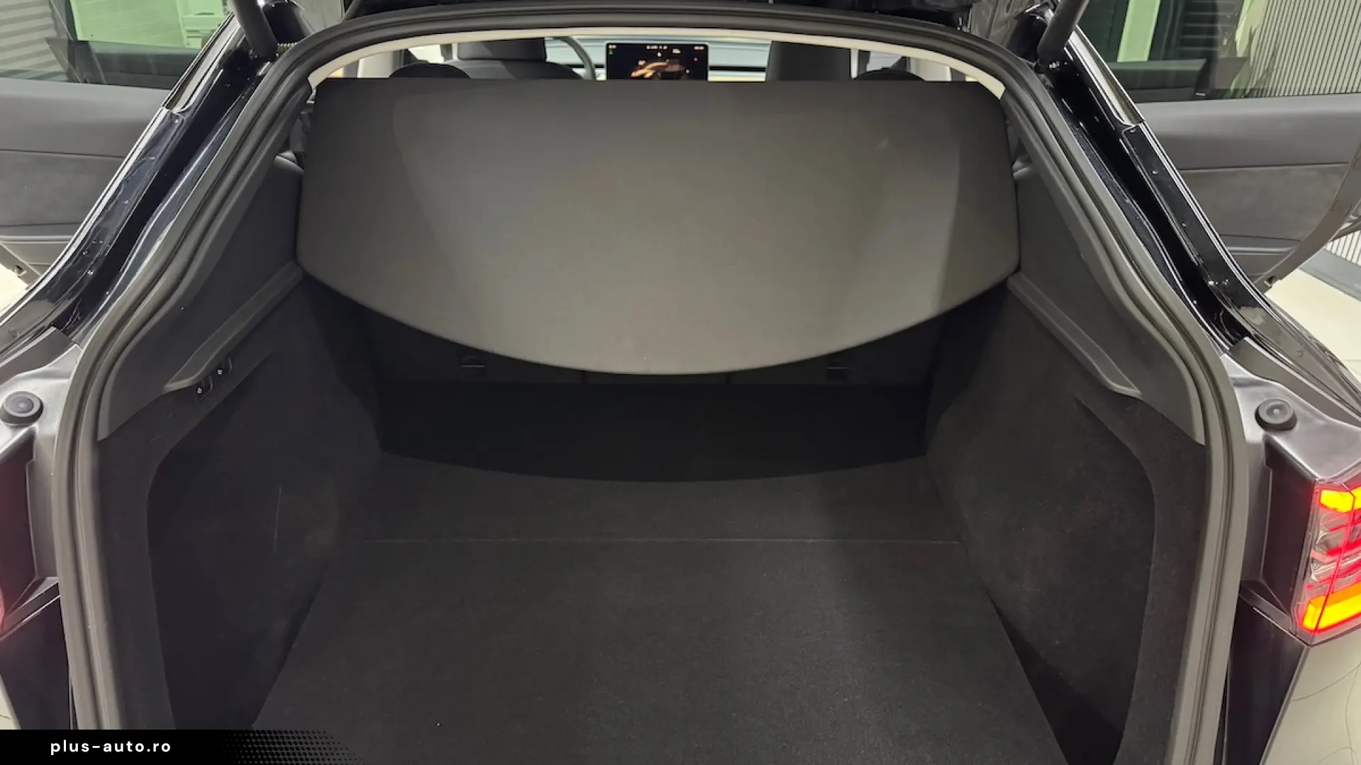 Tesla Model Y Dual Motor Long Range