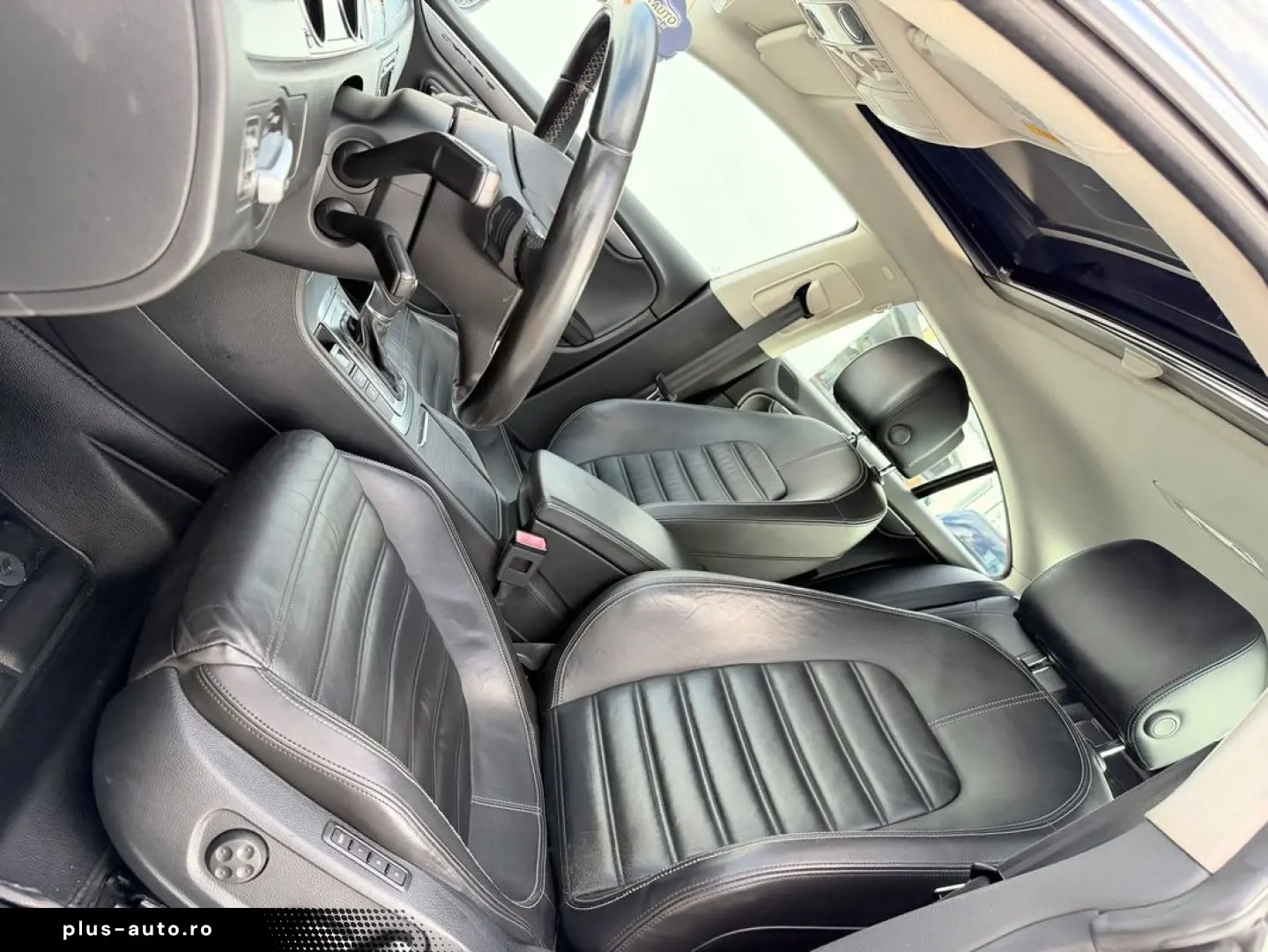 Volkswagen Passat-Cc