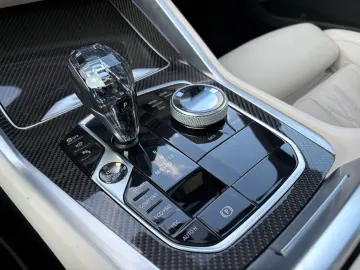 BMW X6 40 i M Sport Carbon 22  Sky Lounge Laser