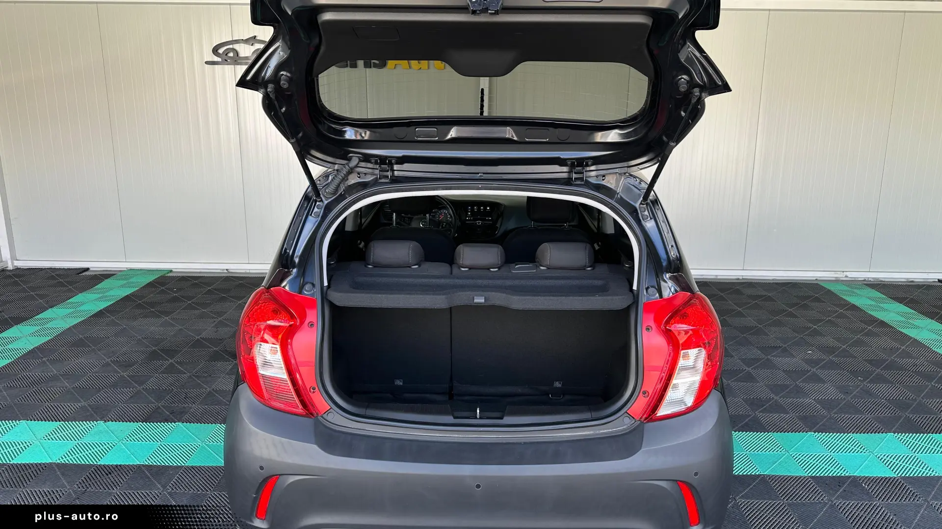 Opel Karl 1.0 Benzina 74 CP An 2019
