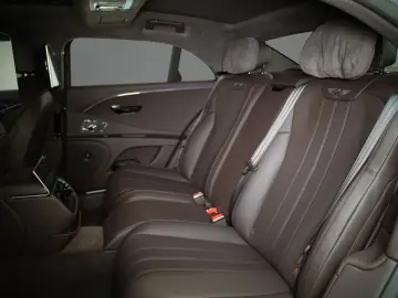 Bentley Flying Spur V8 Hybrid MY26