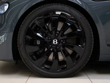 Bentley Flying Spur V8 Hybrid MY26