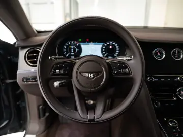 Bentley Flying Spur V8 Hybrid MY26