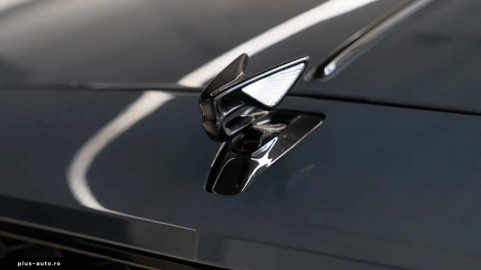 Bentley Flying Spur V8 Hybrid MY26